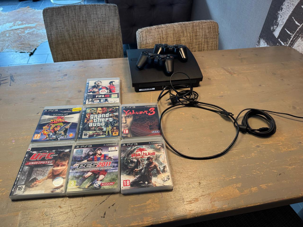 Te koop Playstation 3 compleet