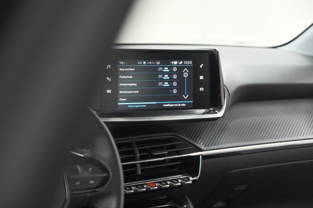 Peugeot 208 puretech 75 active pack | navigatie | parkeersensoren | apple c