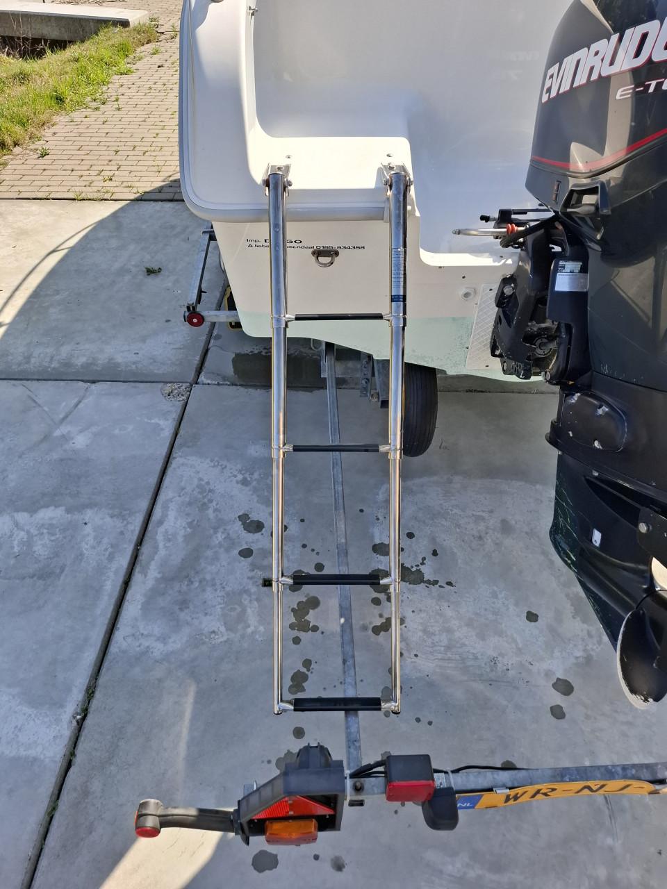 Consoleboot drago 540, 75pk Etec Pega Zb1150 trailer