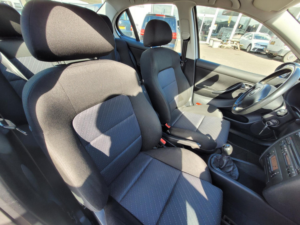 Seat Toledo 1.6-16v sport / dit is de meeneemprijs/