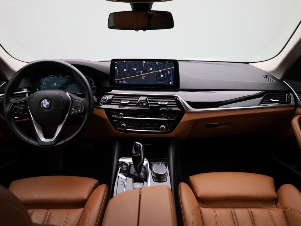 BMW 5 Serie touring 530e executive | automaat | leder | navigatie | stoel v