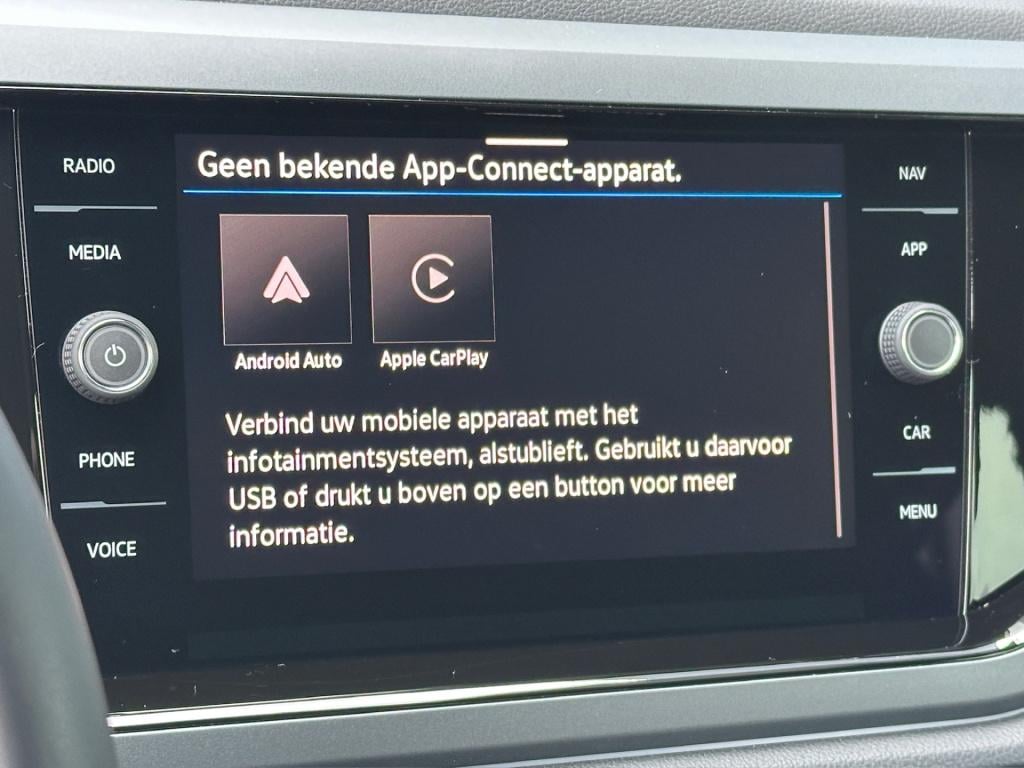 Volkswagen Taigo 1.5 tsi 150pk dsg r-line | trekhaak | iq light | camera | 