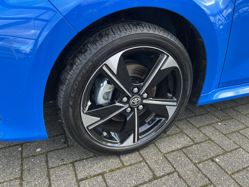 Toyota Yaris 1.5 hybrid 130 launch edition jbl audio | headup display | sto