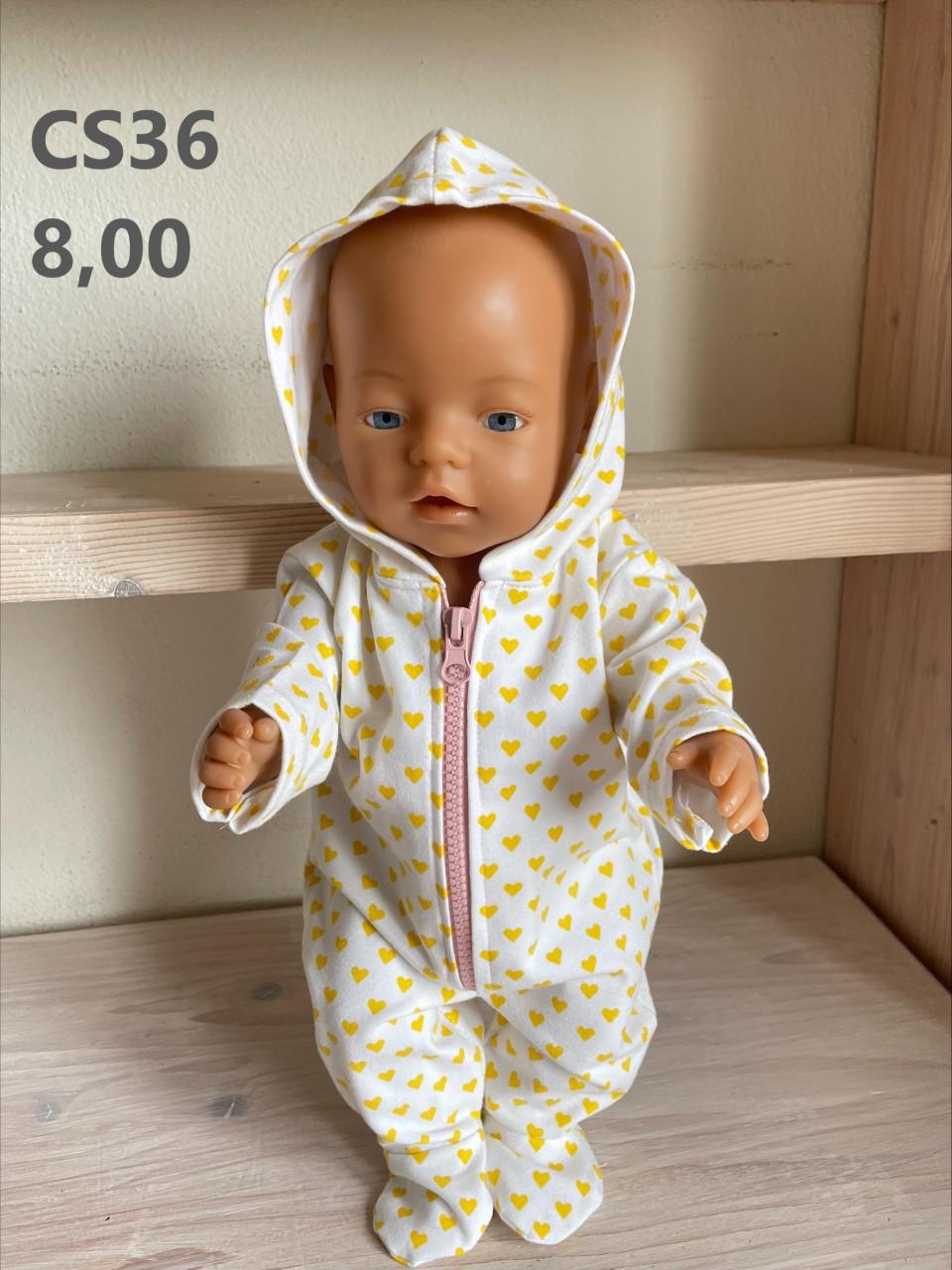 Poppenkleertjes baby born. Set. Opbrengst KiKa.