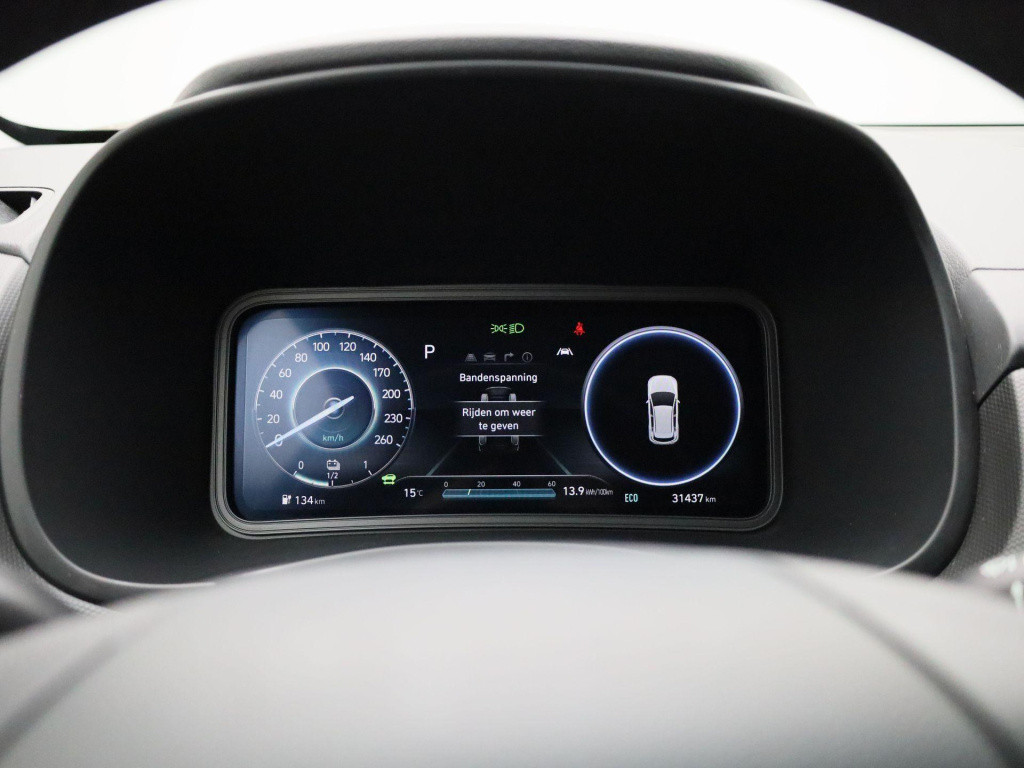 Hyundai Kona ev fashion 39 kwh