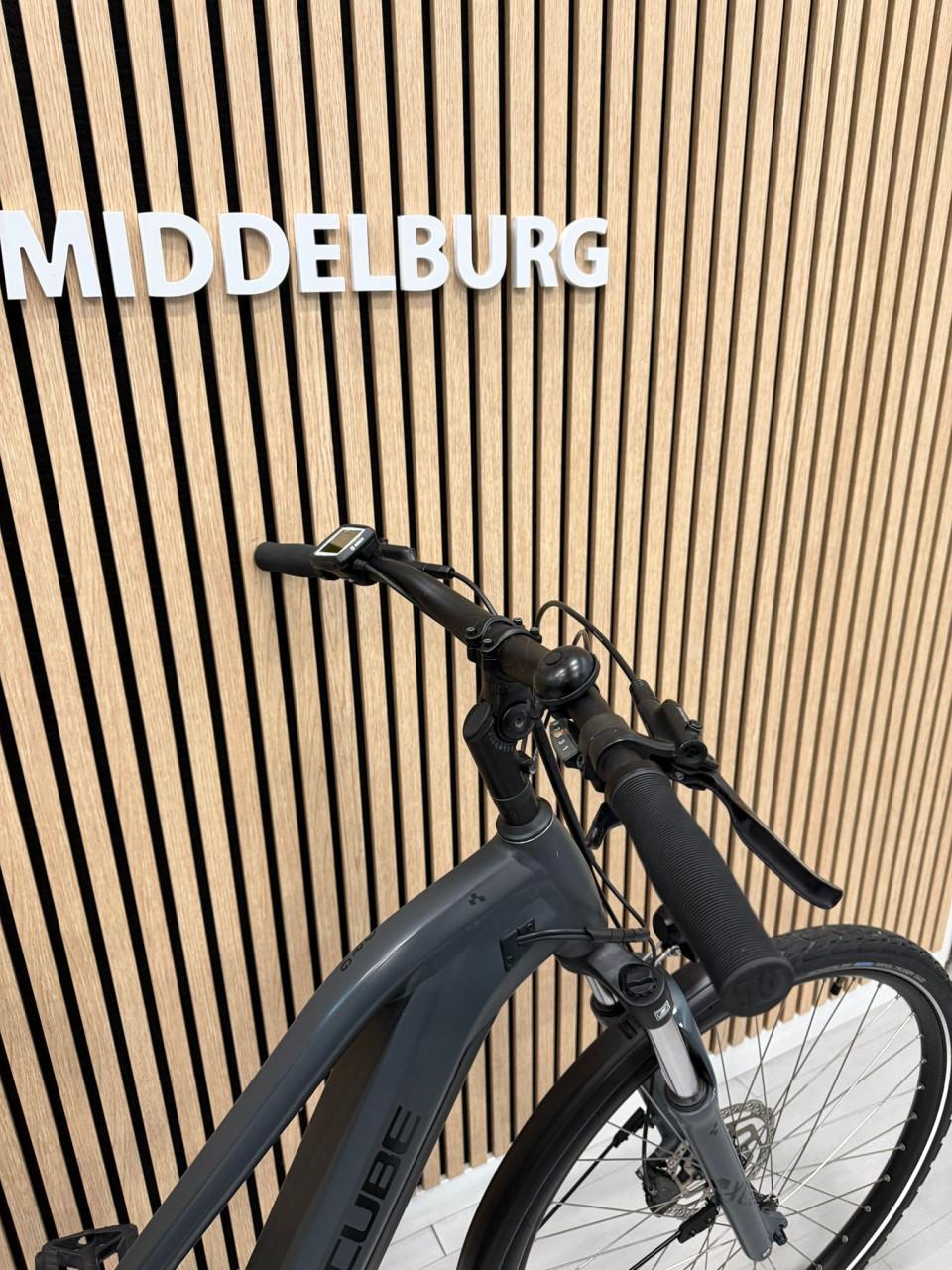 Cube Touring Pro Bosch Active Line Plus 53CM 8327M 500Wh