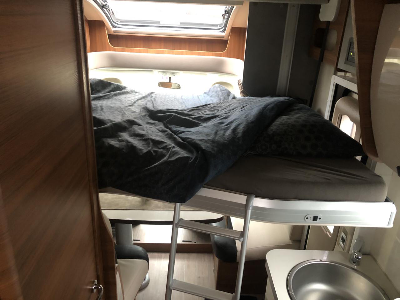 Camper elnagh baron 565 lengtebedden
