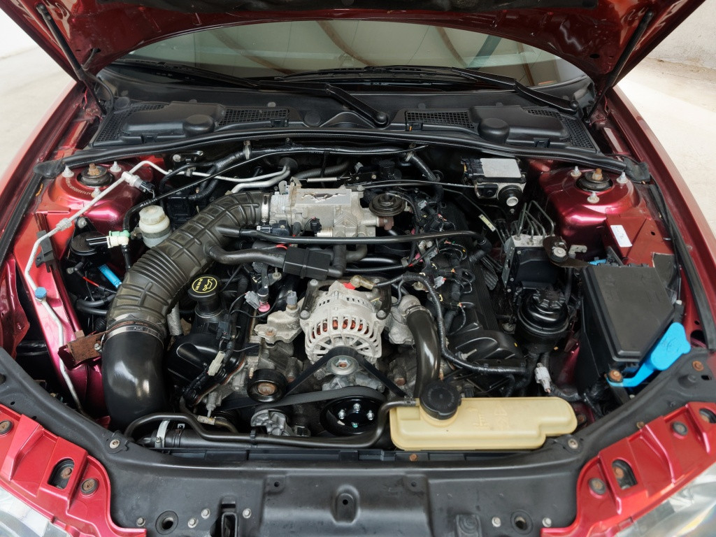 MG ZT 4.6 v8 260