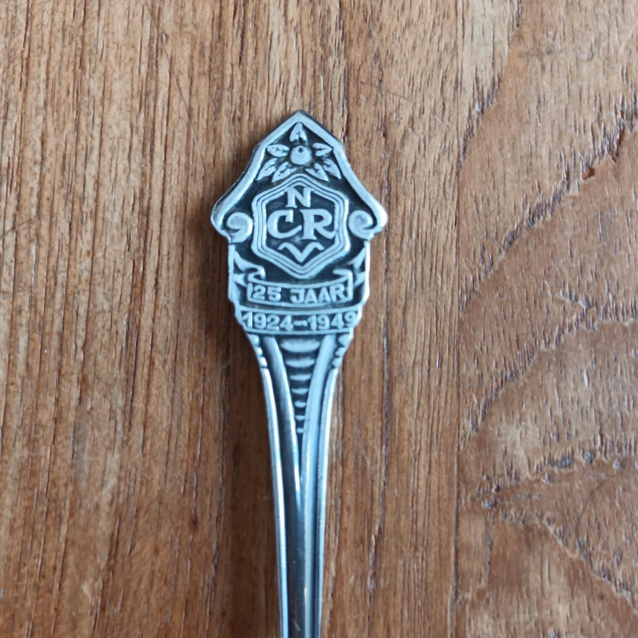 6 oude verzilverde verzamelaars lepeltjes