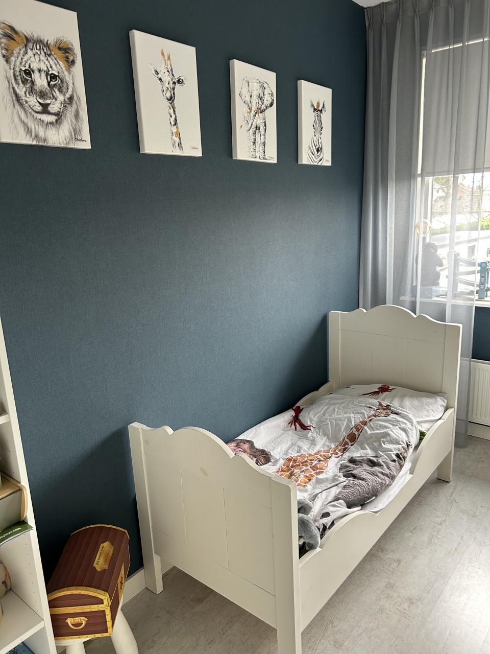Wit peuterbed