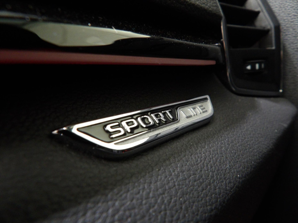 Skoda Karoq 1.5 tsi act greentech 150pk dsg-7 sportline business