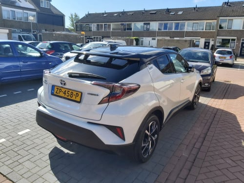 Auto toyota chr Hibride automaat van 2019