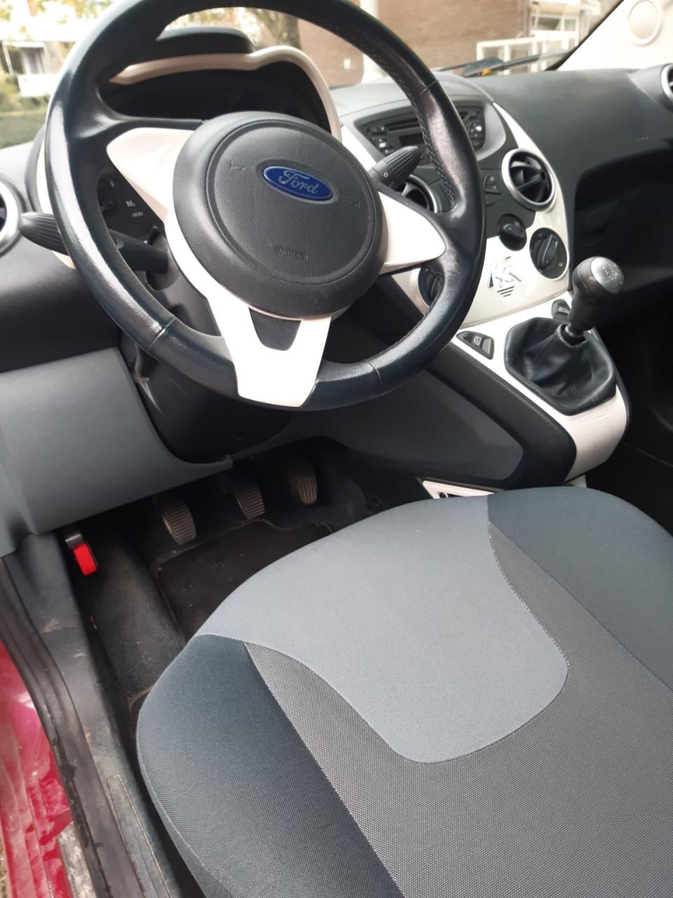 Ford Ka 1.2 51 kw titanium