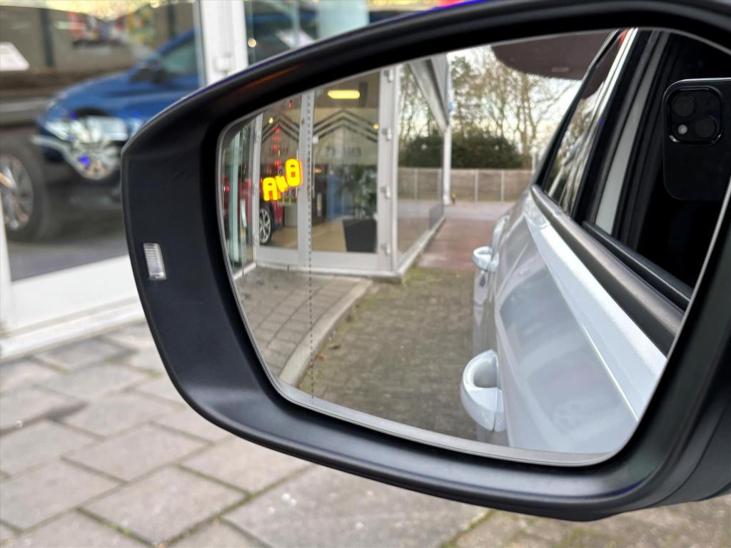 Volkswagen T-roc 1.5 tsi 150pk 7-dsg sport business r| adapt cruise|navi|le