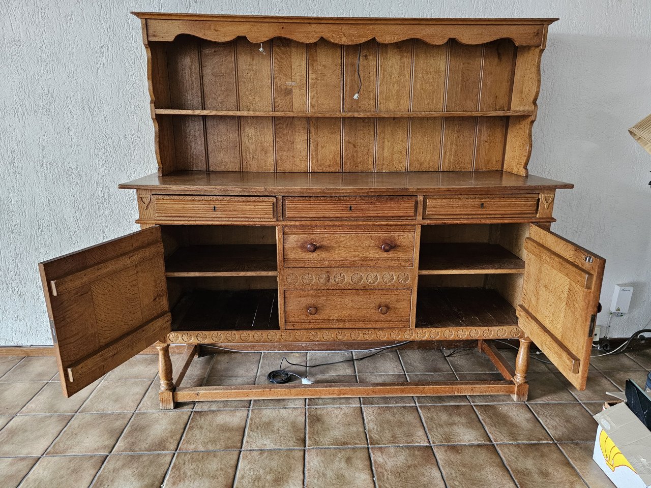 Antieke dressoir