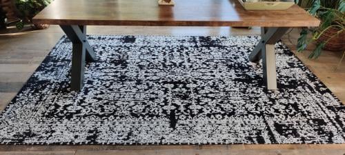 Vloerkleed nieuw, zwart wit 200 x 300 cm