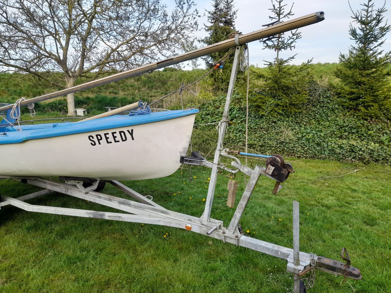 Zeilbootje Flying Junior met trailer