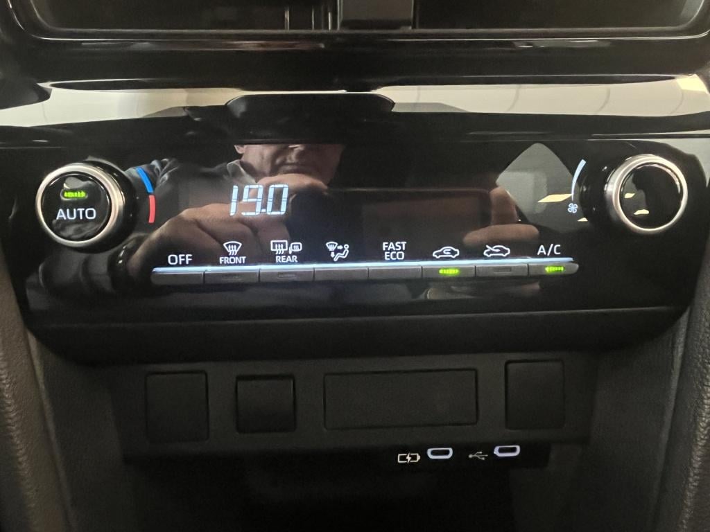 Toyota Yaris Cross 1.5 hybrid 115 first edition