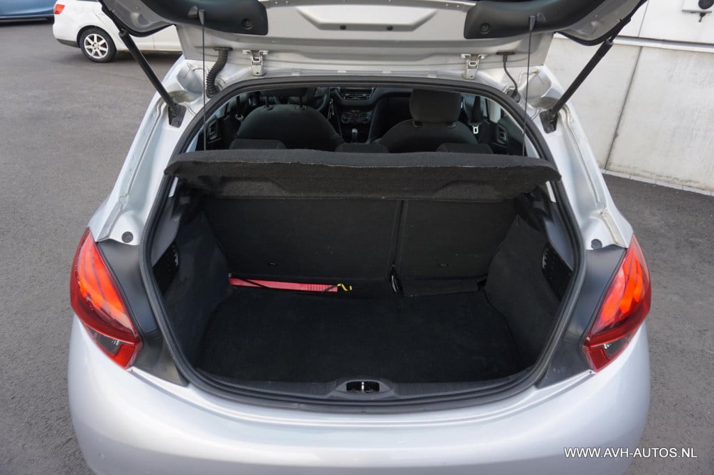 Peugeot 208 1.2 puretech blue lion