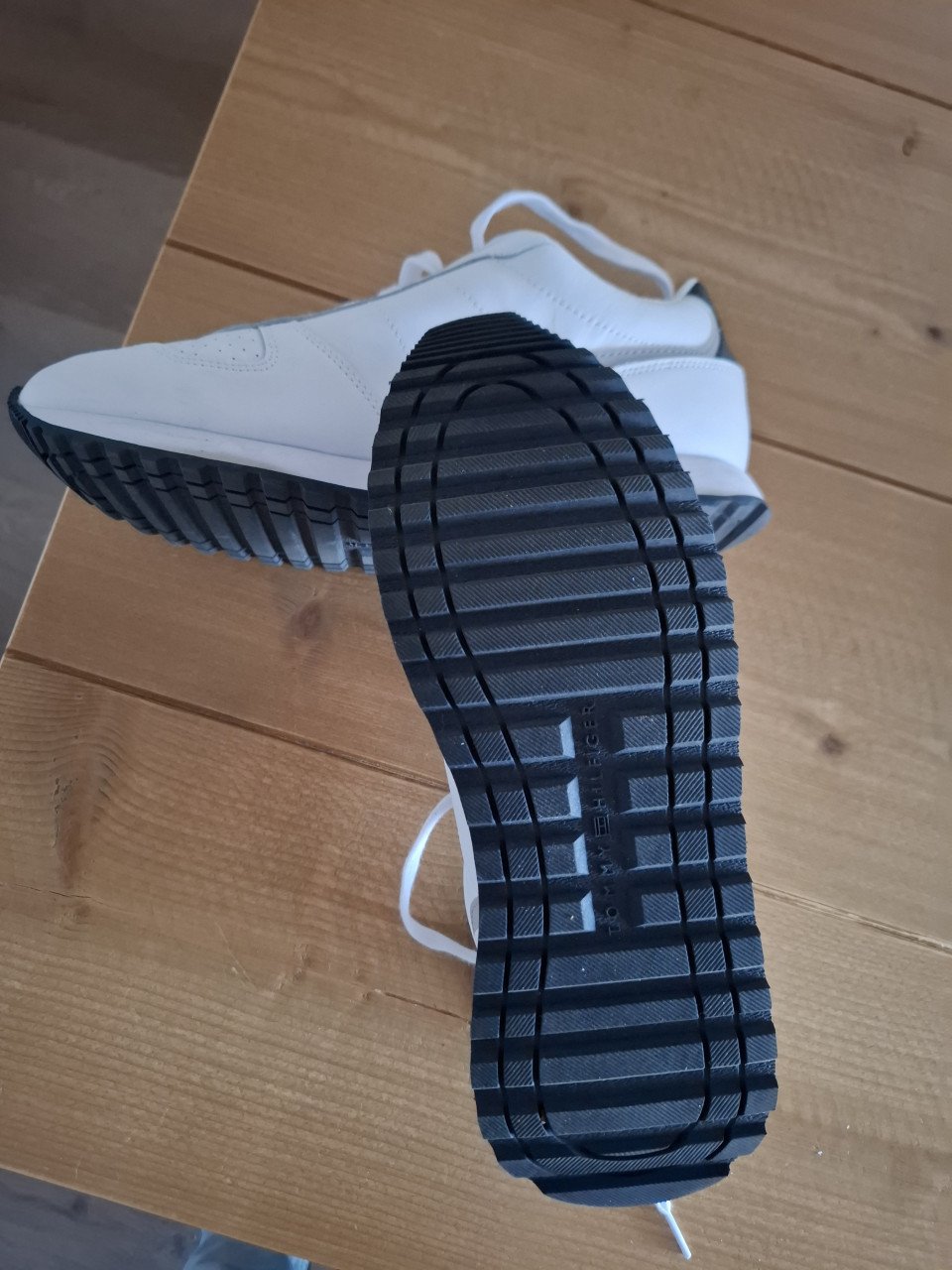 Tommy Hilfiger sneakers