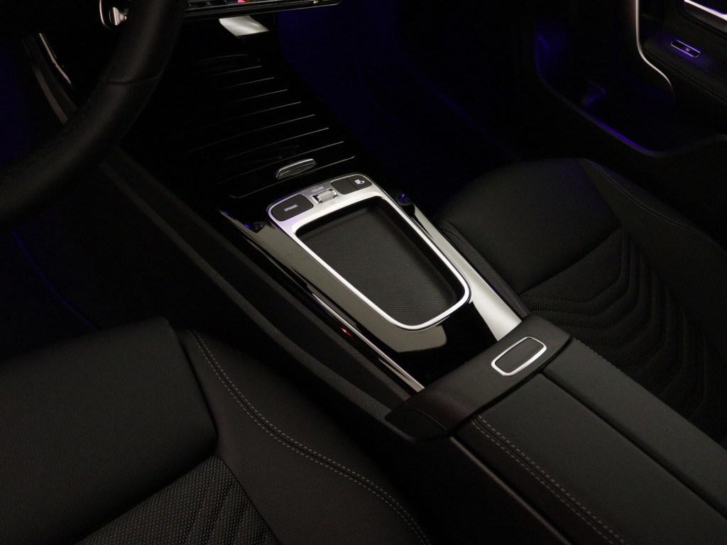 Mercedes-Benz Cla shooting brake 180 star edition luxury line | trekhaak | 