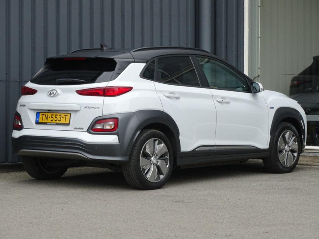Hyundai Kona ev premium 64 kwh led | stoelkoeling | hud | pdc