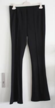 Zwarte broek met plooi maat l