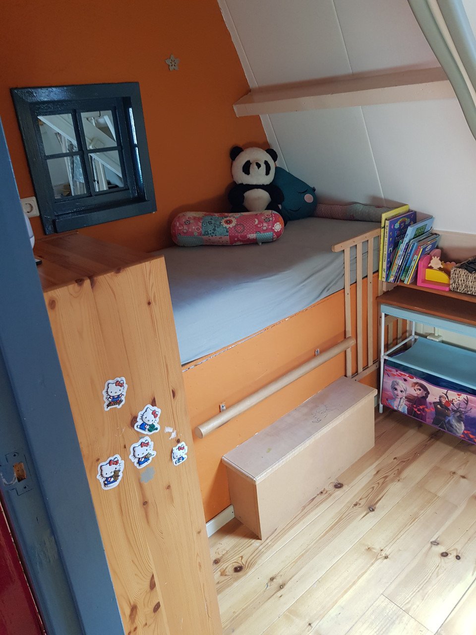 Te huur – Riante bovenwoning in statig herenhuis, Palingstraat, Vlissingen