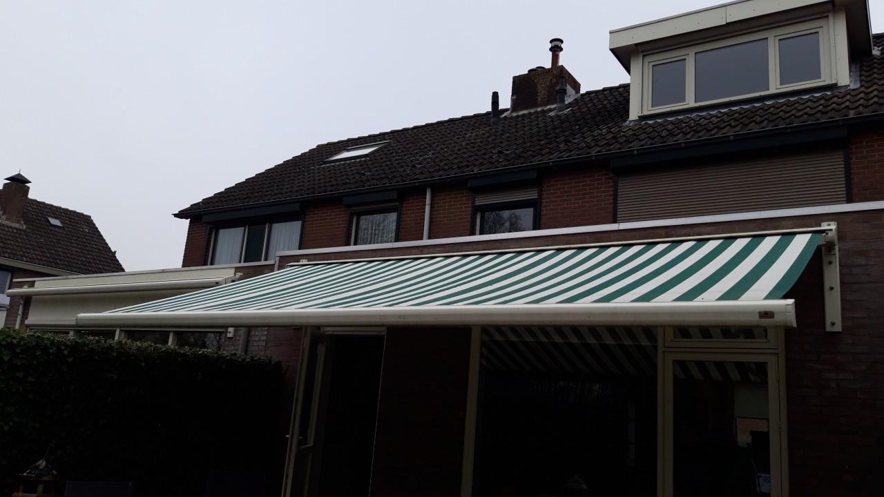 Zonnescherm 5 meter breed, uitval 2,5