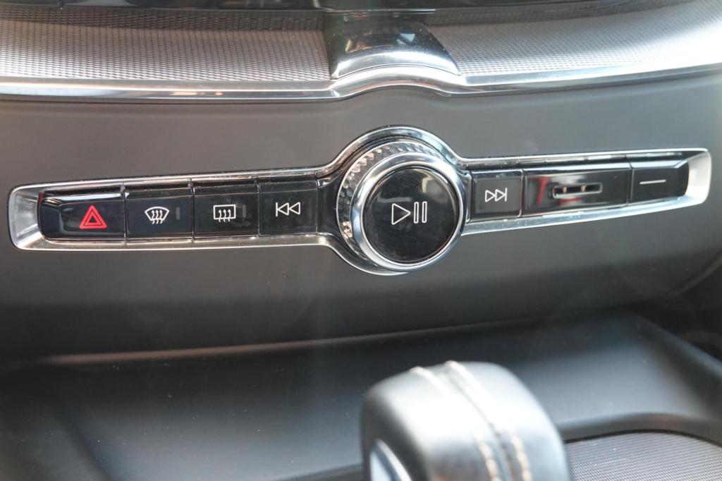 Volvo XC60 2.0 b5 r-design