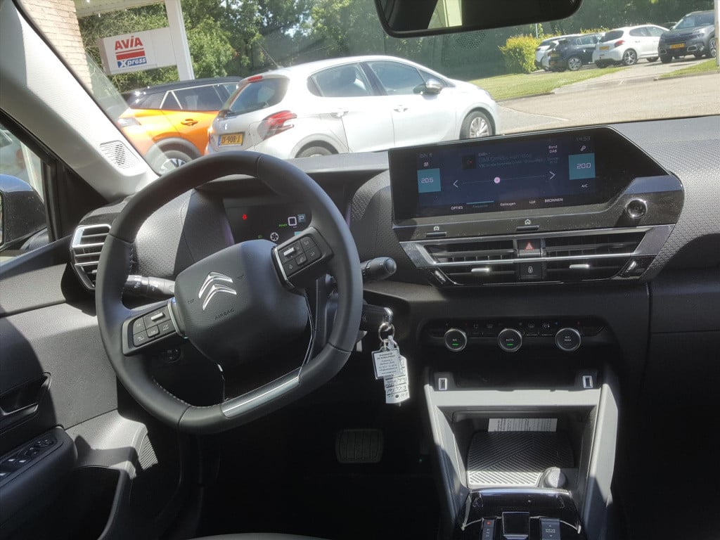 Citroen Ë-c4 feel pack 50kwh 136pk 3-fase navigatie | trekhaak | apple carp