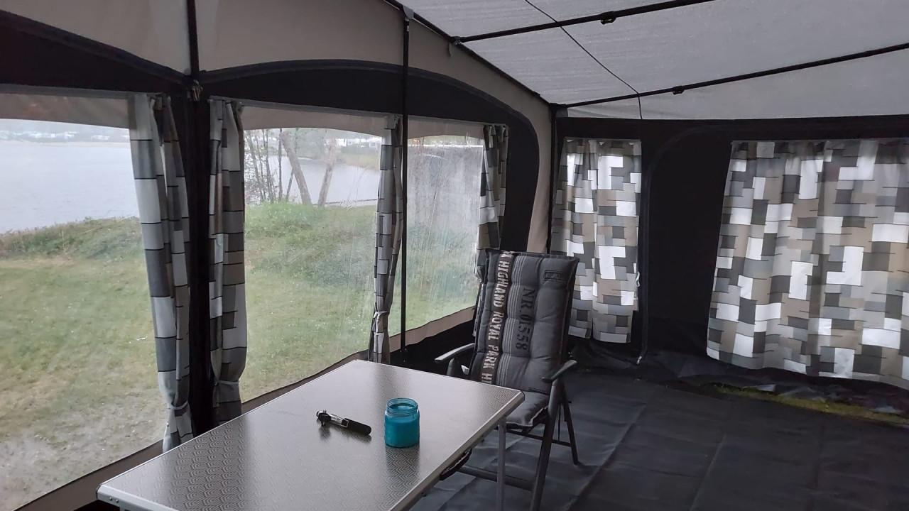 Caravan Knaus Südwind tandemasser uit 2007