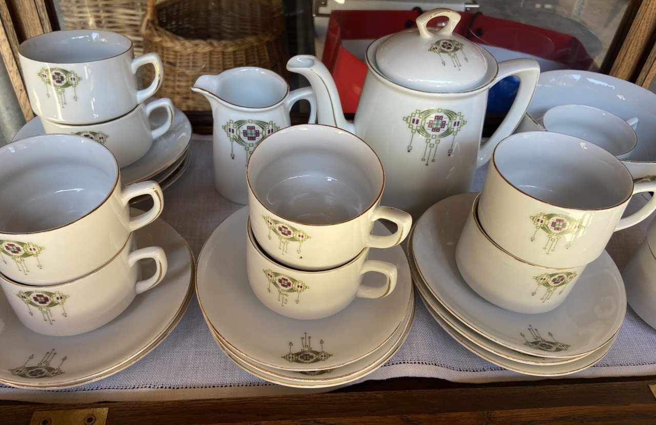 Schuurverkoop zaterdag 10 mei van 10.00 tot 17.00 antiek, brocante