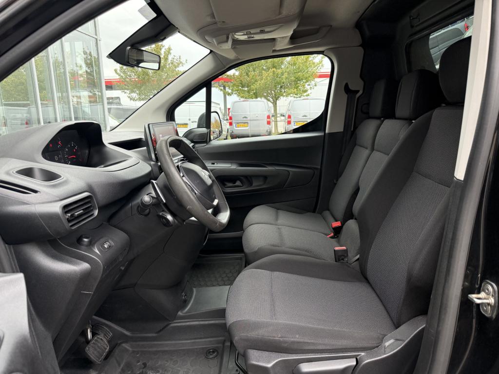Peugeot Partner 1.5 bluehdi premium | trekhaak | navi | carplay | camera | 
