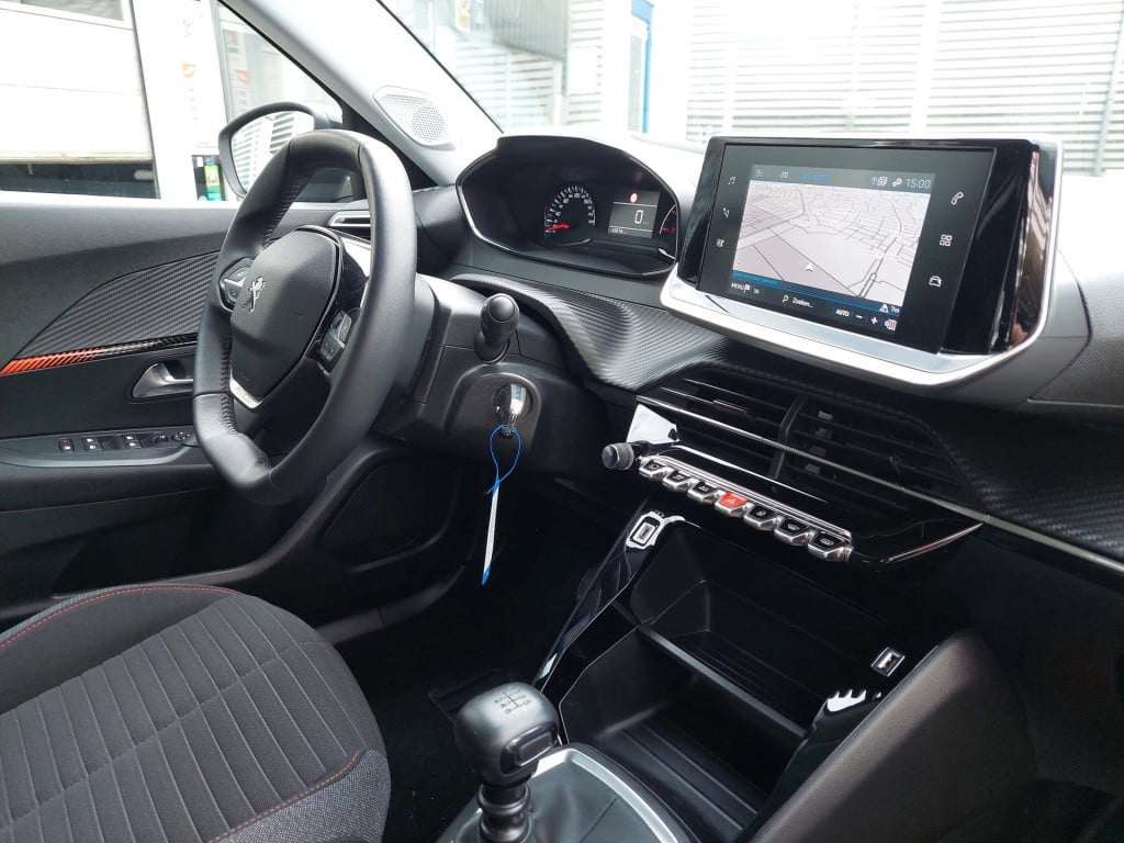 Peugeot 2008 suv 1.2 100 active pack nav/cam/trekhaak