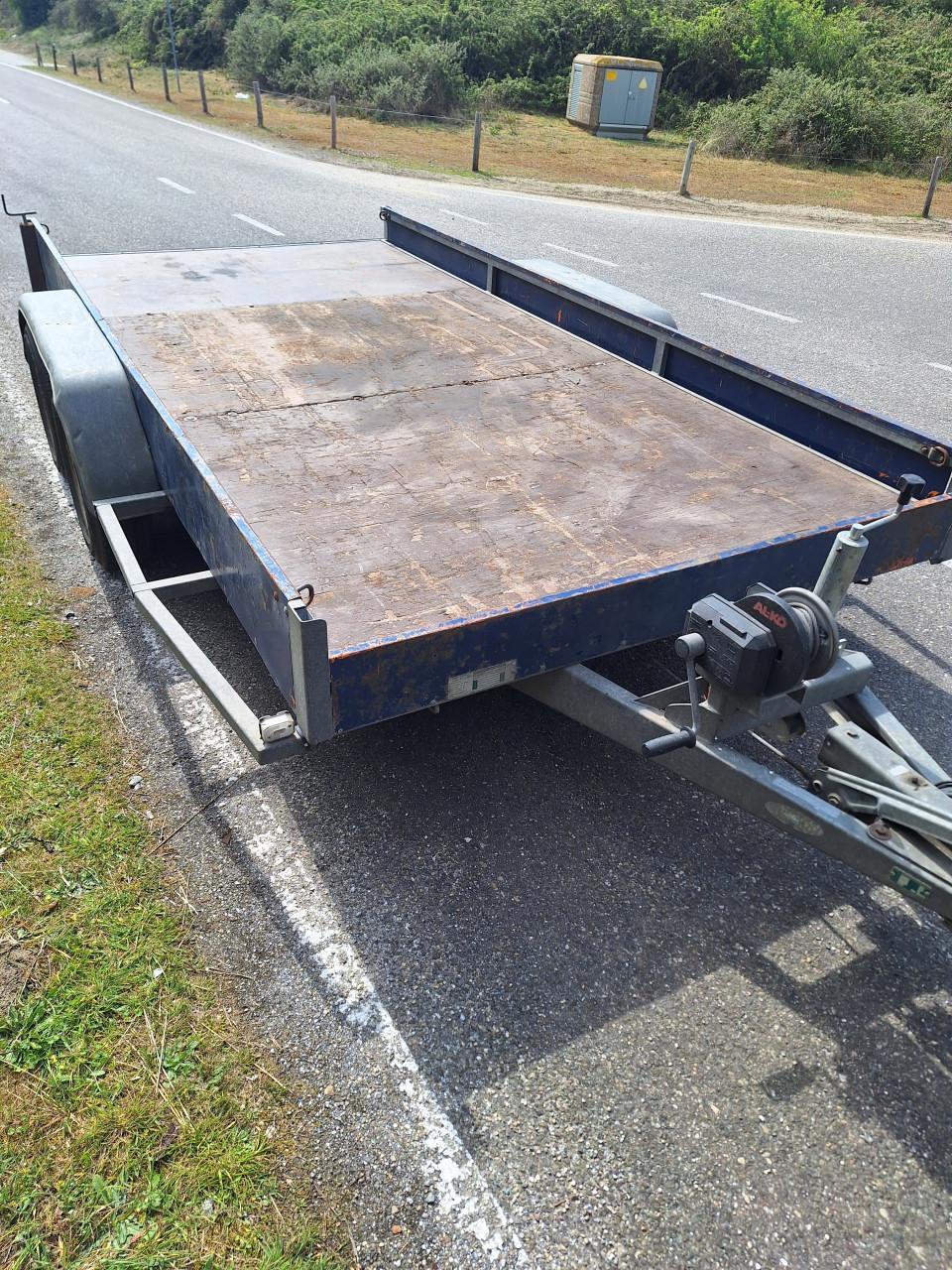 Auto ambulance aanhanger