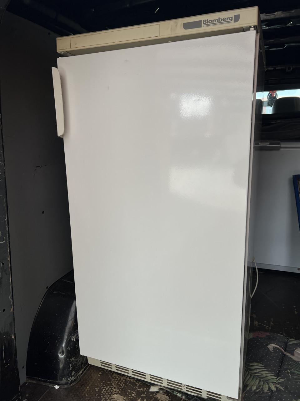 Ruime Koelkast 122x60 cm. 254 liter