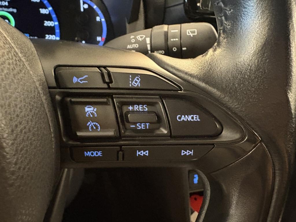 Toyota Yaris Cross 1.5 hybrid dynamic | stoel en stuurverwarming | bsm | te