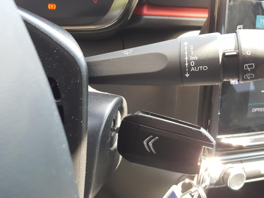 Citroen C3 1.2 puretech 83pk s&s c-series trekhaak | navigatie | cruise & c