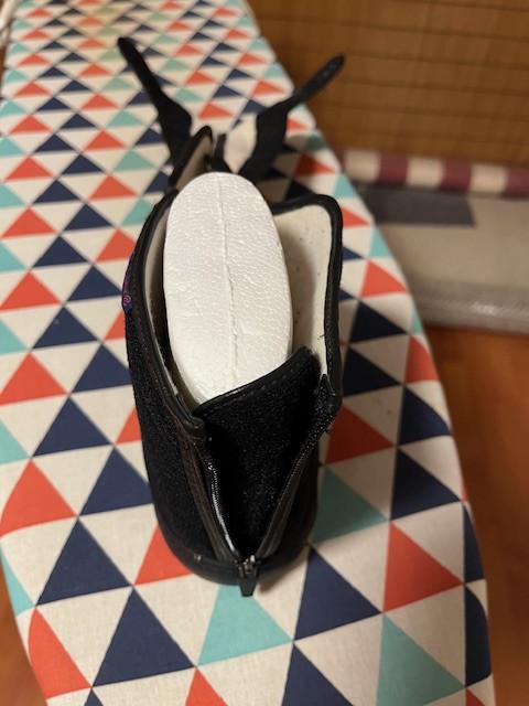 Verbandschoen (links) maat 39 Pulman