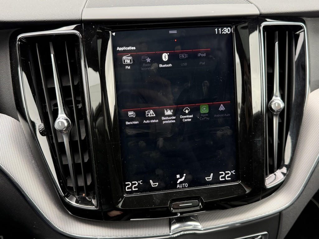 Volvo XC60 t8 390pk recharge r-design| panodak| adap.cruise| 360camera| led