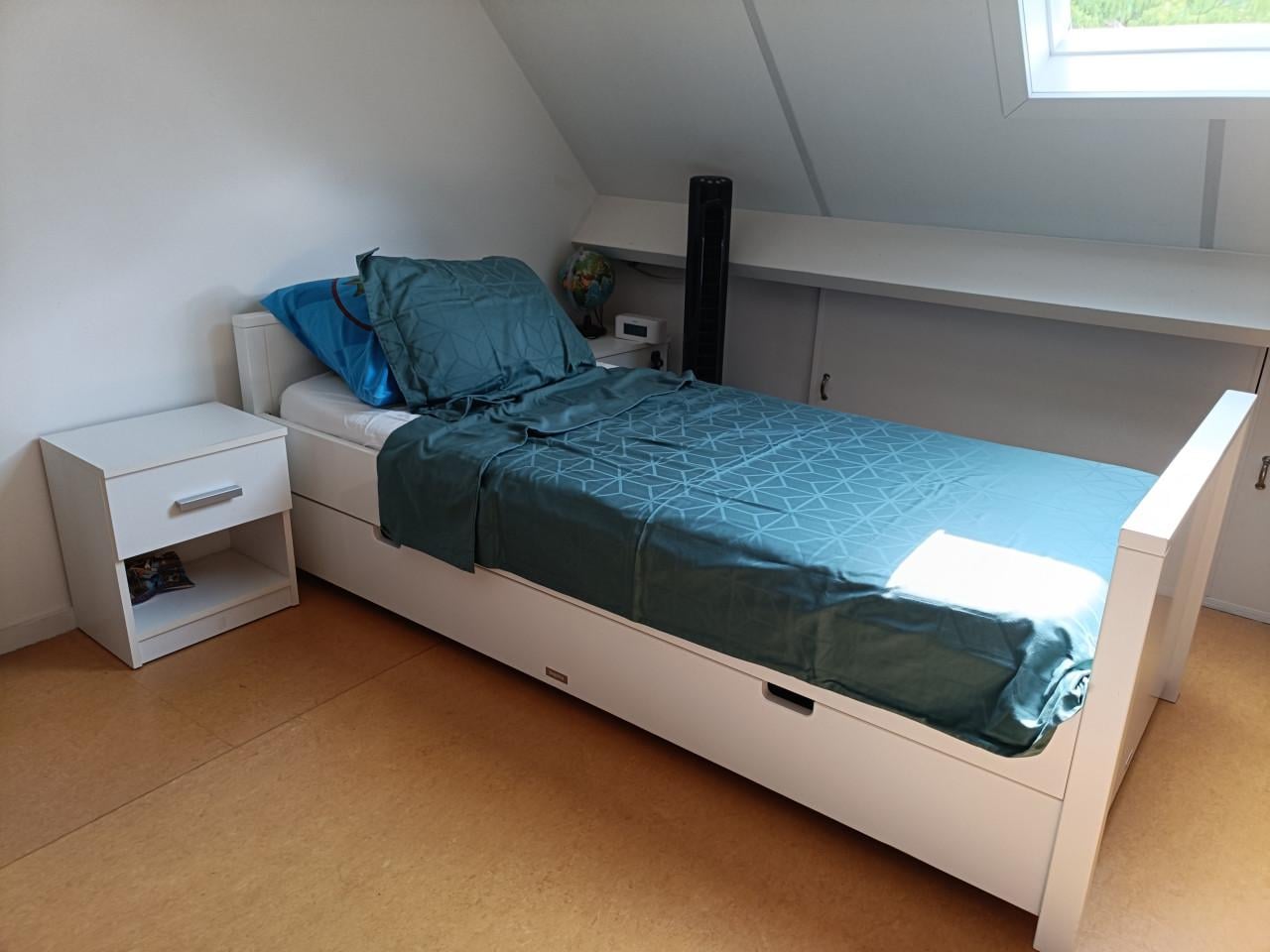 Bed met extra bed in lade