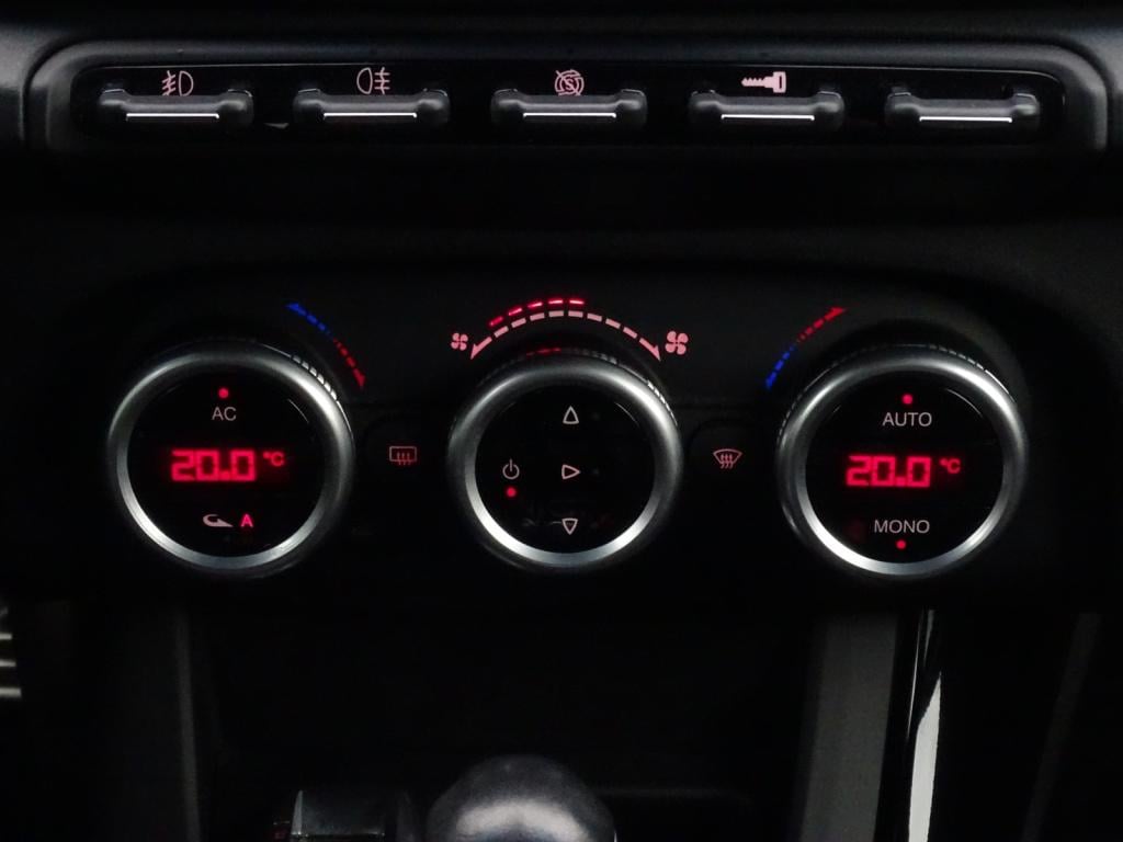 Alfa Romeo Giulietta 1.4 t distinctive 170pk automaat | bluetooth