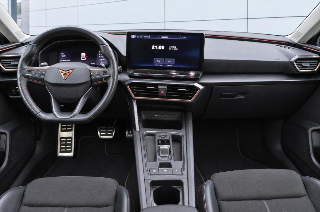 Cupra Leon 1.4 e-hybrid business 204pk dsg6
