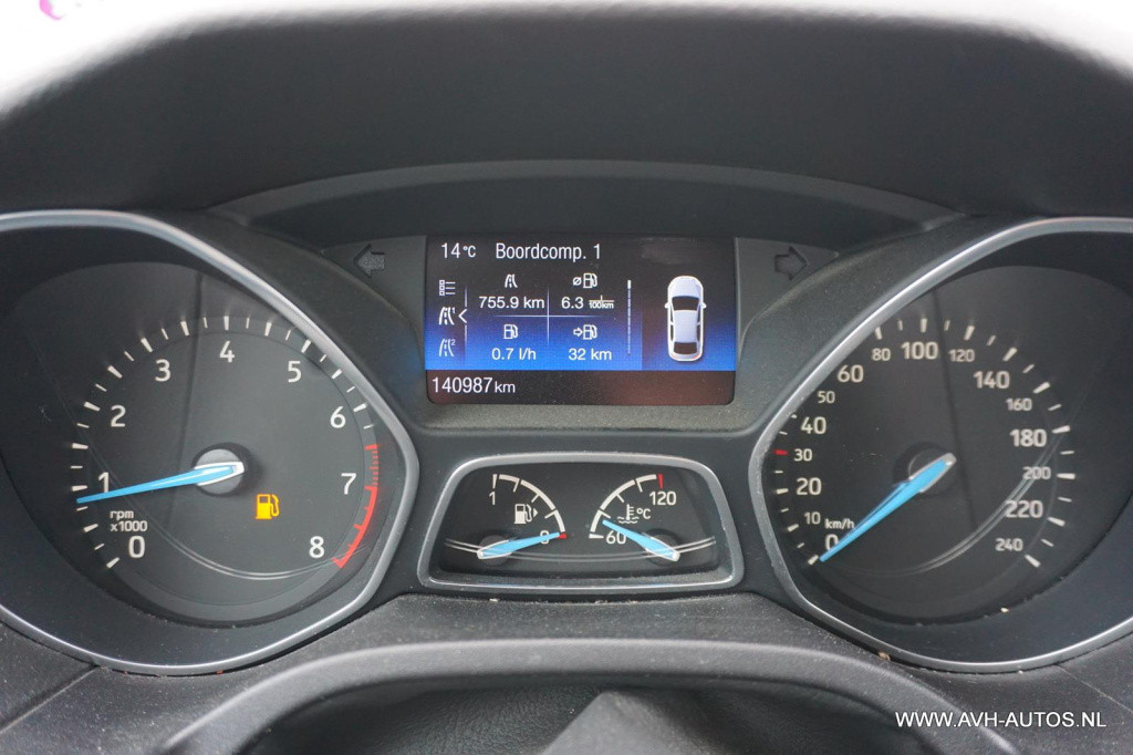 Ford Focus wagon 1.0 titanium