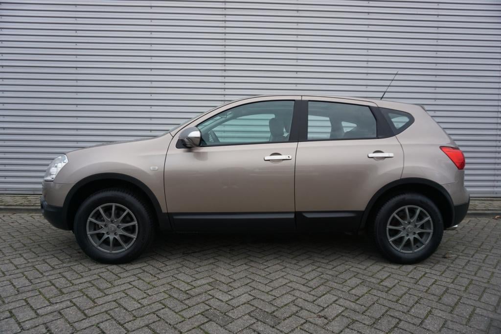 Nissan Qashqai 2.0 acenta automaat - airco / cruise / pano / parkeersens. /