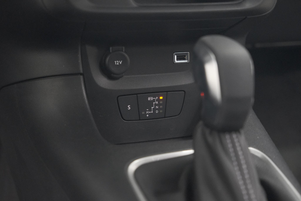 Citroen C3 puretech 110 max | camera | navigatie | keyless start | parkeers
