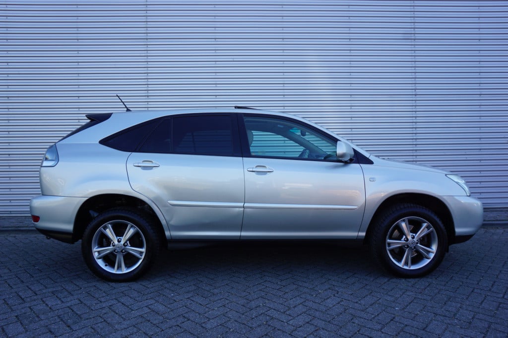 Lexus RX 400h executive airco / navi / cruise / stoelverw. / leder / pano /