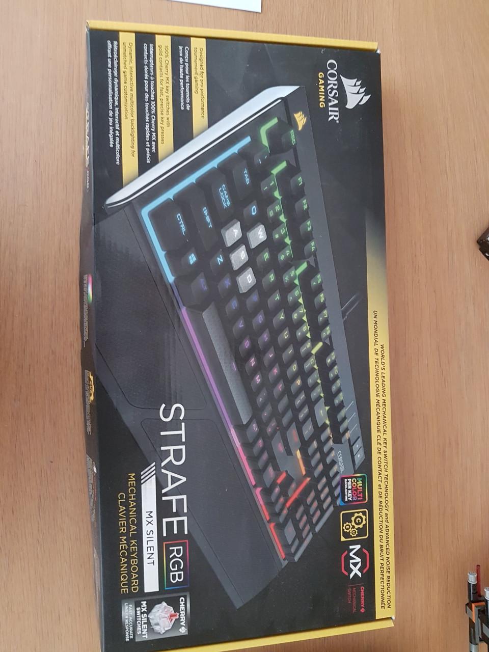 Corsair Gaming Strafe RGB Cherry MX Silent