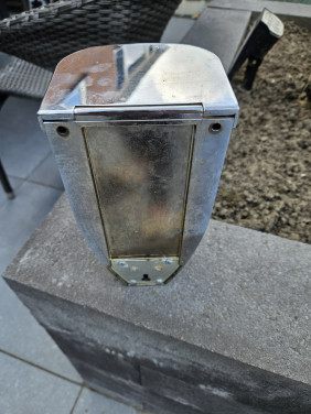 Mooie antieke zeepdispenser Viruly gouda van chroom zware kwaliteit.....